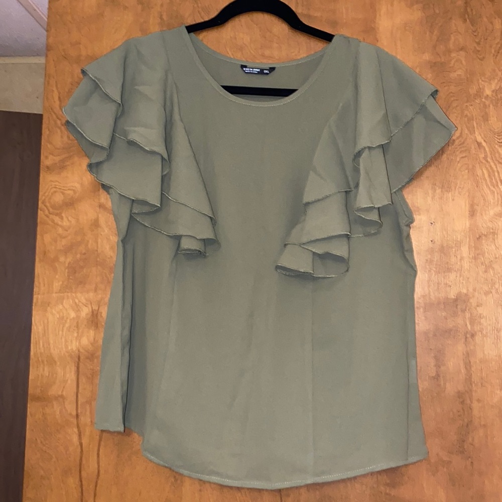 Flouncy Sleeve Top